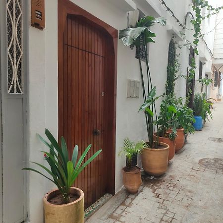 Riad Bkl Luxury Dar Baroud Tânger Exterior foto